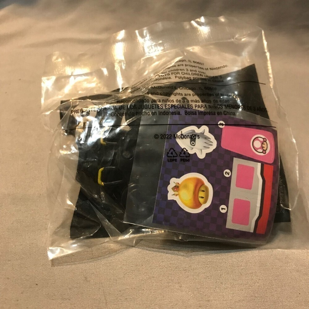 McDonald’s Super Mario Cart Mushroom Cart Mini Figure - Picture 2 of 2